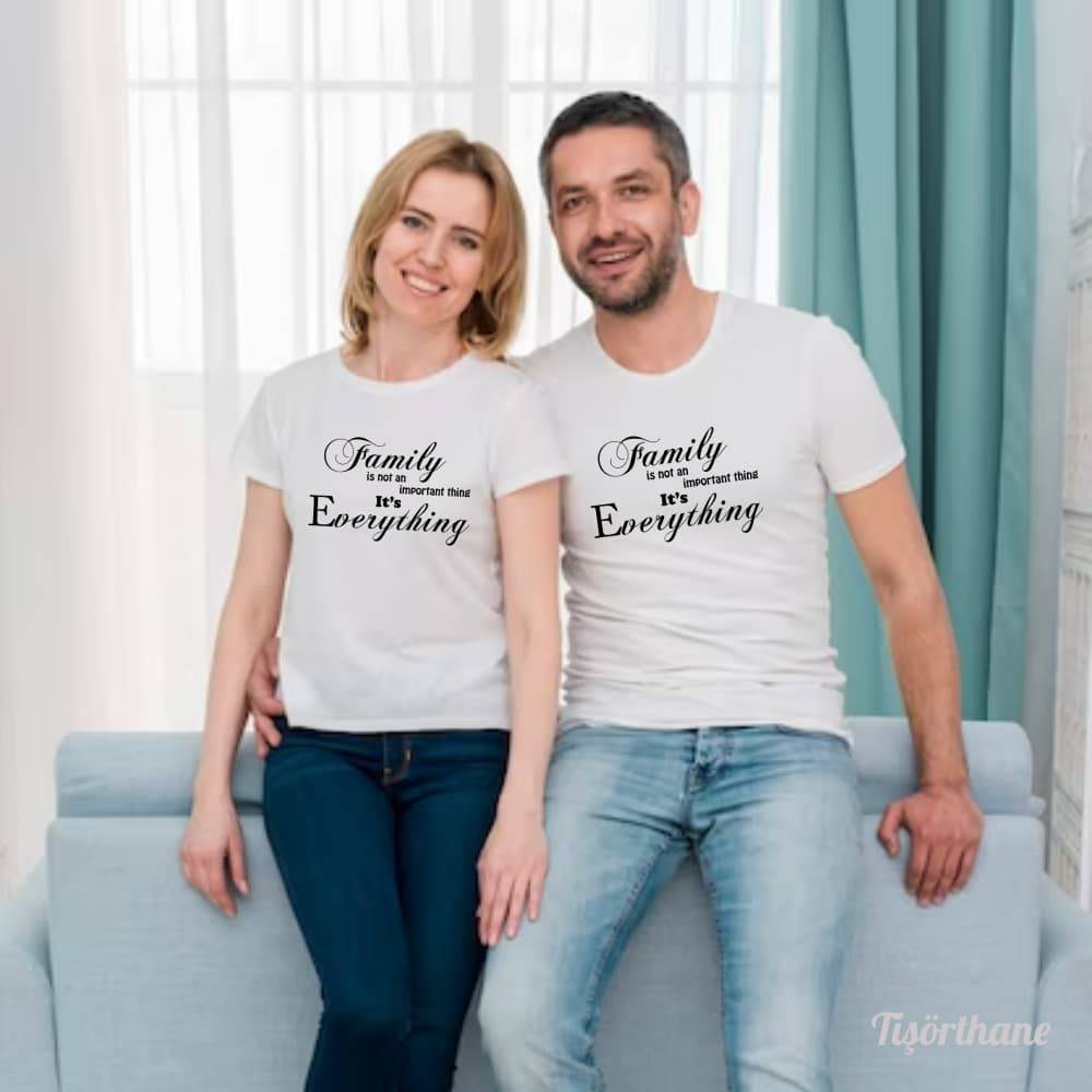 Family Is Everything (Aile Her Şeydir) Baskılı Tişört