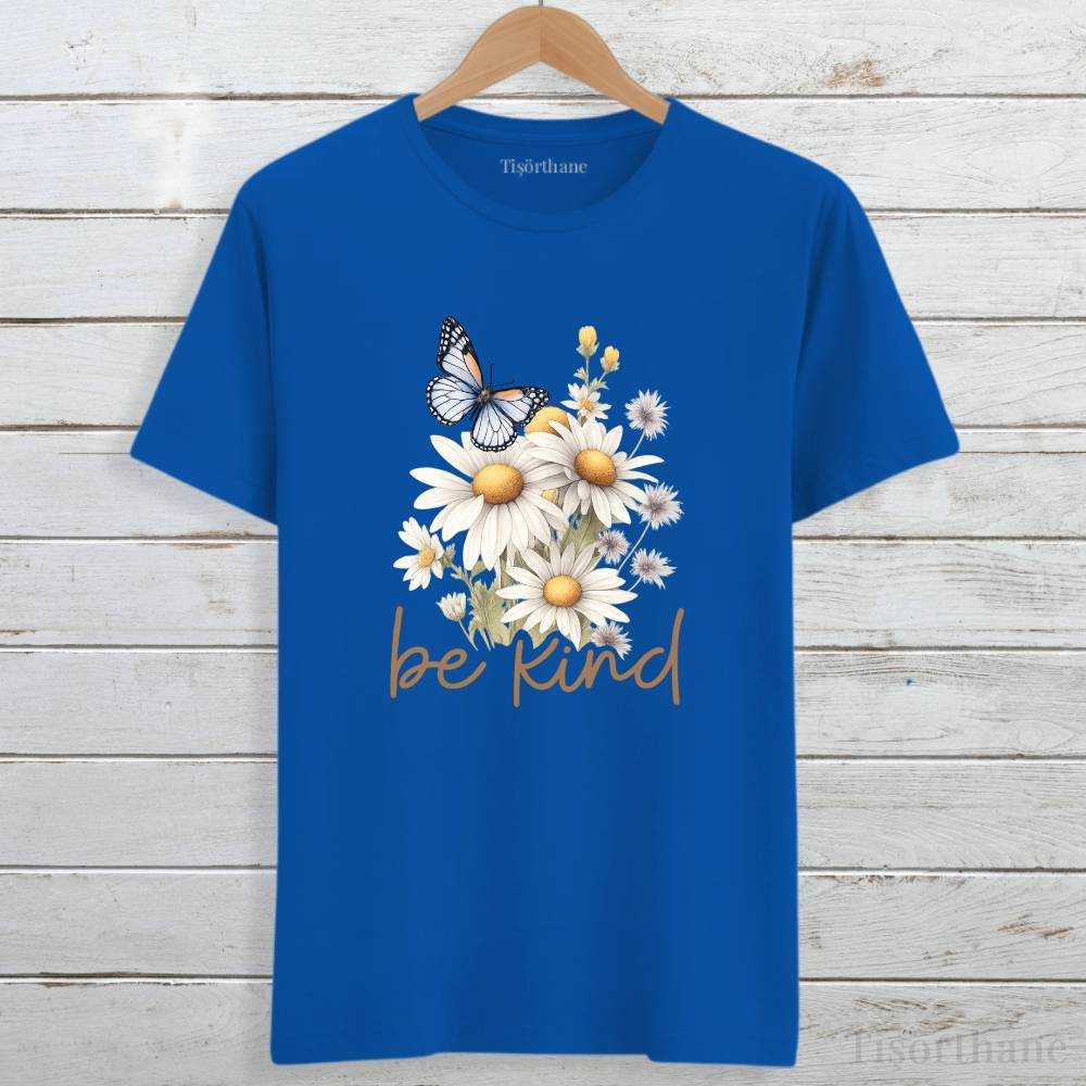 Kelebek ve Papatya Baskılı Kadın Tişörtü