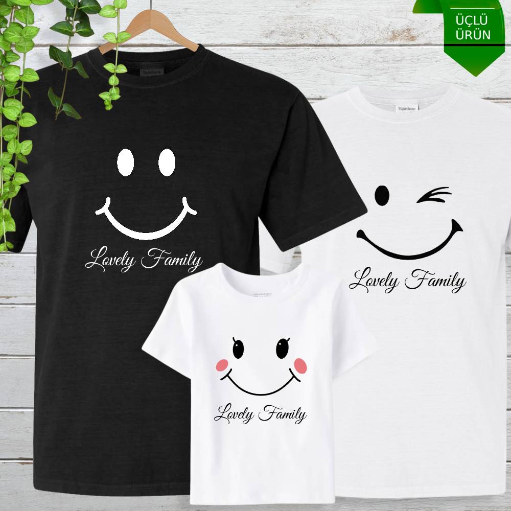 Smile Tasarımlı Lovely Family Yazılı Sevimli Aile Tişörtü