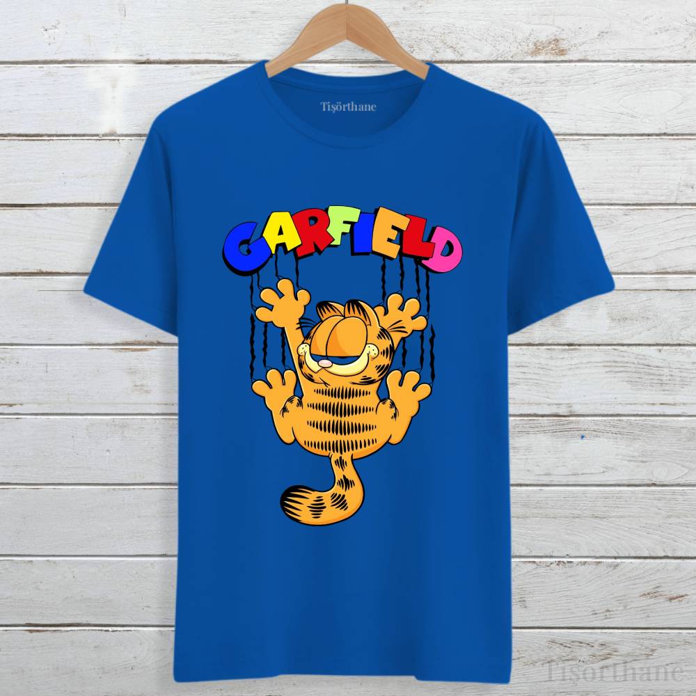 Tırmanan Garfield Tasarımlı Eğlenceli Unisex Tişört