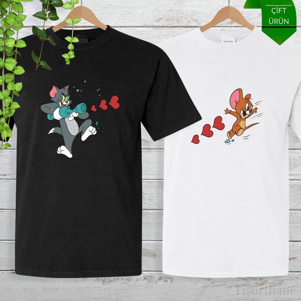Tom ve Jerry Aşk Bombardımanı Tasarımlı Sevgili Tişört Kombini